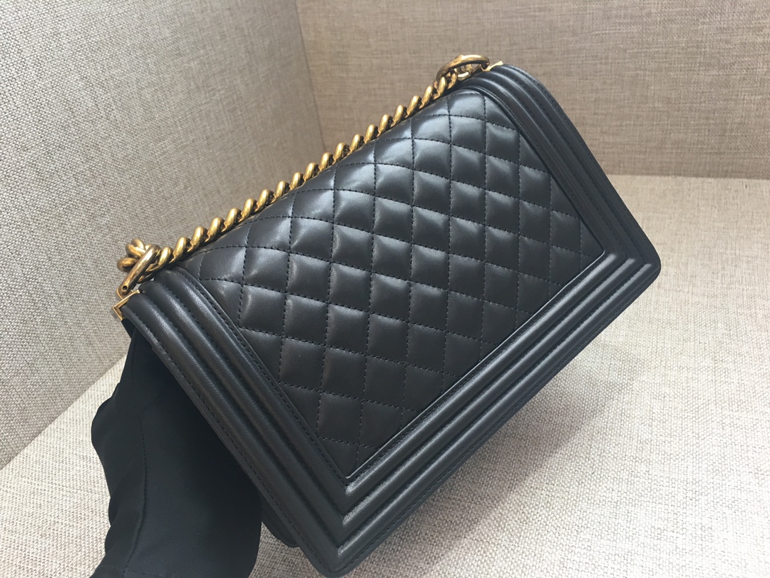 Lambskin Medium Boy Handbag Flap Bag A67086 Black/Gold